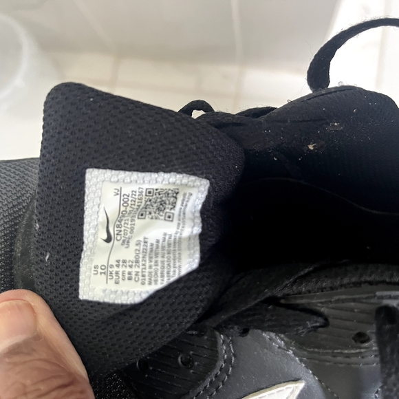 Nike Black and White Air Max Sneakers - Picture 3 of 3